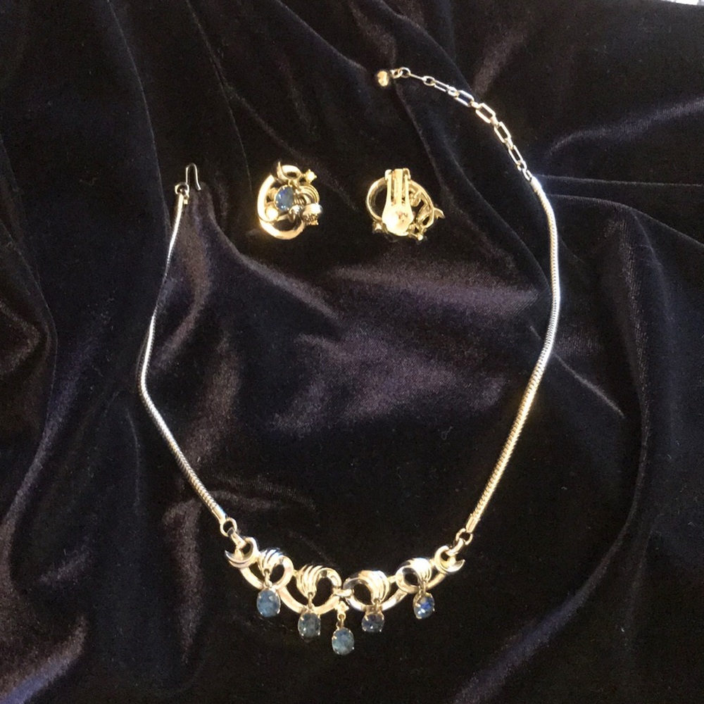 Vintage Necklace and clip earrings